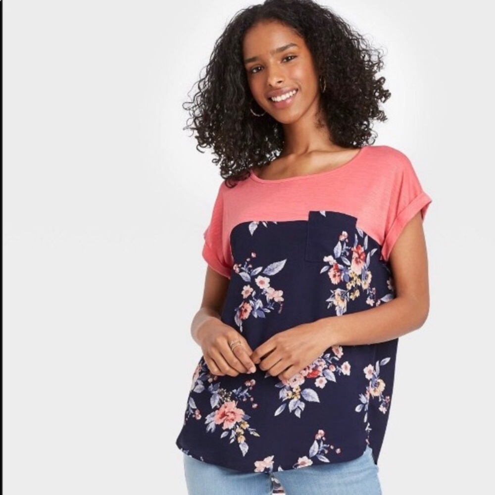Knox Rose-NWT Floral Blue and Pink Top|